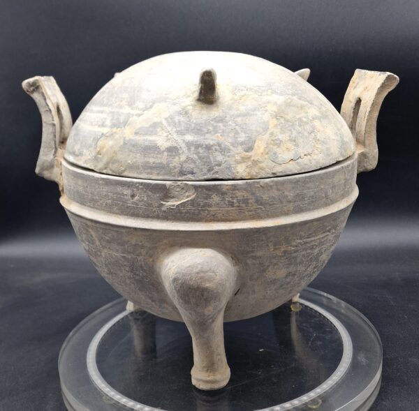 Chine - Grand vase Ding en terre cuite - Dynastie Han - TL – Image 3