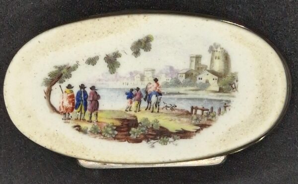 Tournai - Boite en Porcelaine tendre de Tournai décor Polychrome - 18ème – Image 9