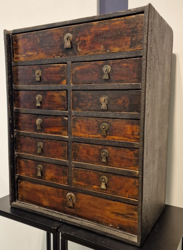 Chine - Petit cabinet à tiroirs et à guillotine - Hong mu - 19ème. – Image 5