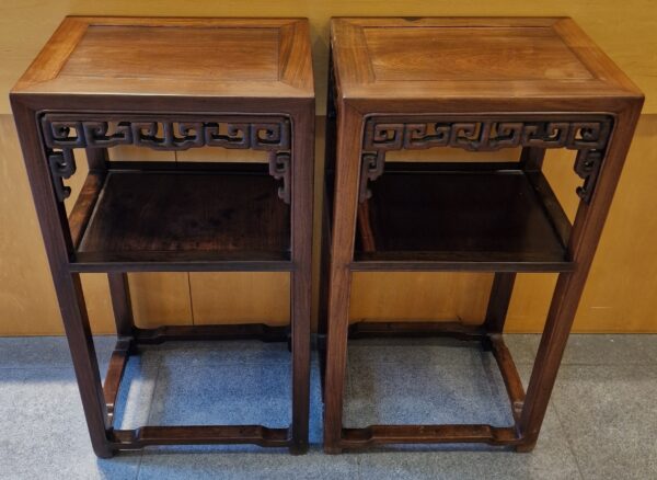 Chine - Paire de sellettes à tablettes - Hong mu - 1900 – Image 5