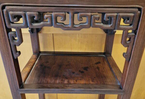 Chine - Paire de sellettes à tablettes - Hong mu - 1900 – Image 6