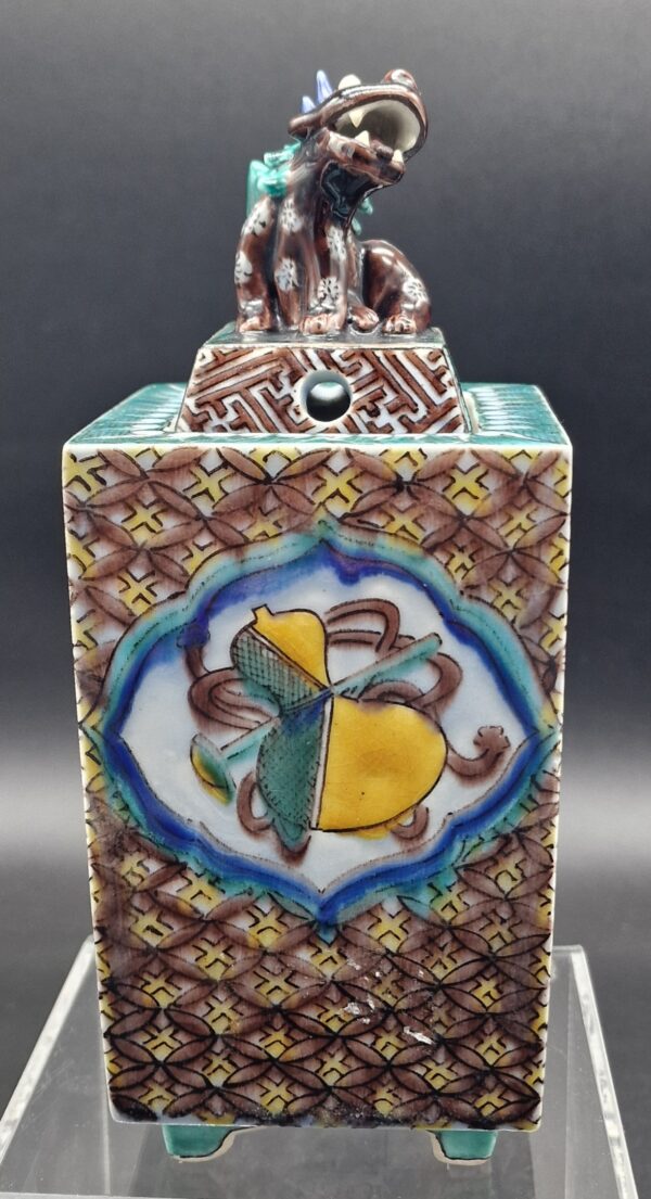 Japon - Diffuseur de parfum en porcelaine de Kutani - Shishi - Meiji