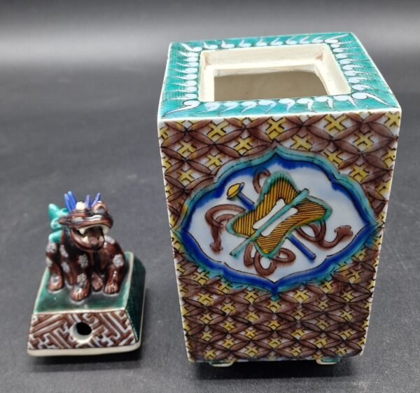 Japon - Diffuseur de parfum en porcelaine de Kutani - Shishi - Meiji – Image 7