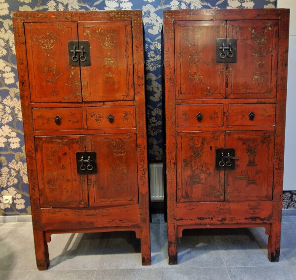Chine - Paire de cabinets jumeaux rouge et or - Fin Dynastie Qing - Début 20ème