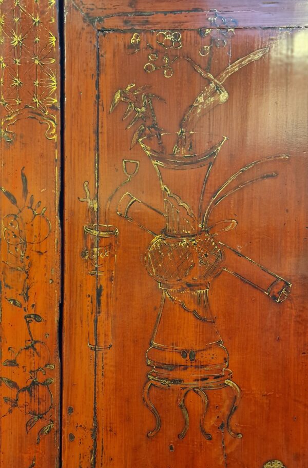 Chine - Paire de cabinets jumeaux rouge et or - Fin Dynastie Qing - Début 20ème – Image 4