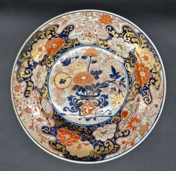 Japon - Grand plat rond - Arita - Imari - Edo -17/18ème.