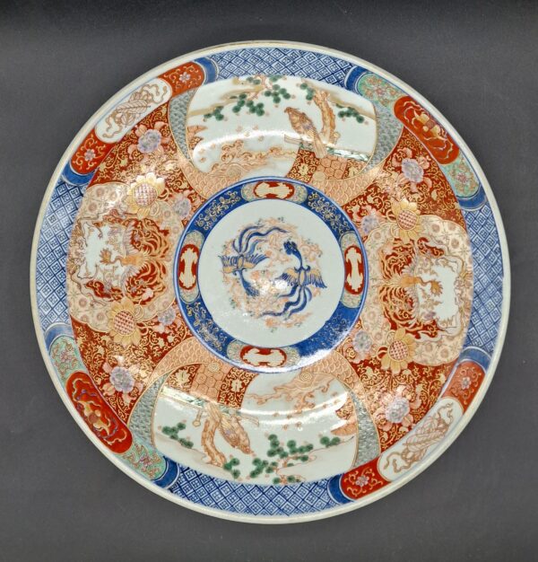 Japon - Grand plat rond - Imari - Meiji - 19ème.