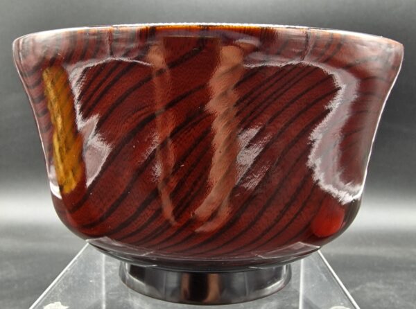 Japon - Paire de grands bols en bois laqué et décor hiramaki-e avec soucoupes - Shōwa. – Image 4