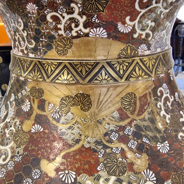 Japon - Exceptionnel paire de grandes vases en faïence de Satsuma - Meiji – Image 11