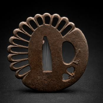 Japon - Tsuba - kage sukashi et yo sukashi - Pétales de chrysanthèmes - Edo