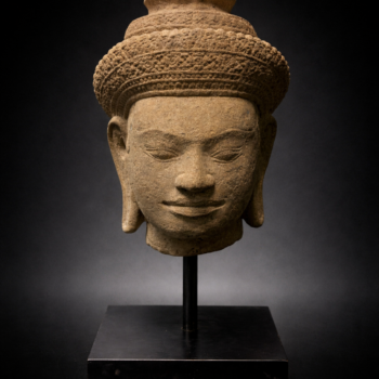 Cambodge - Tête de Vishnu - Empire khmer - Période d’Angkor, style Pré-Rup 10e siècle.