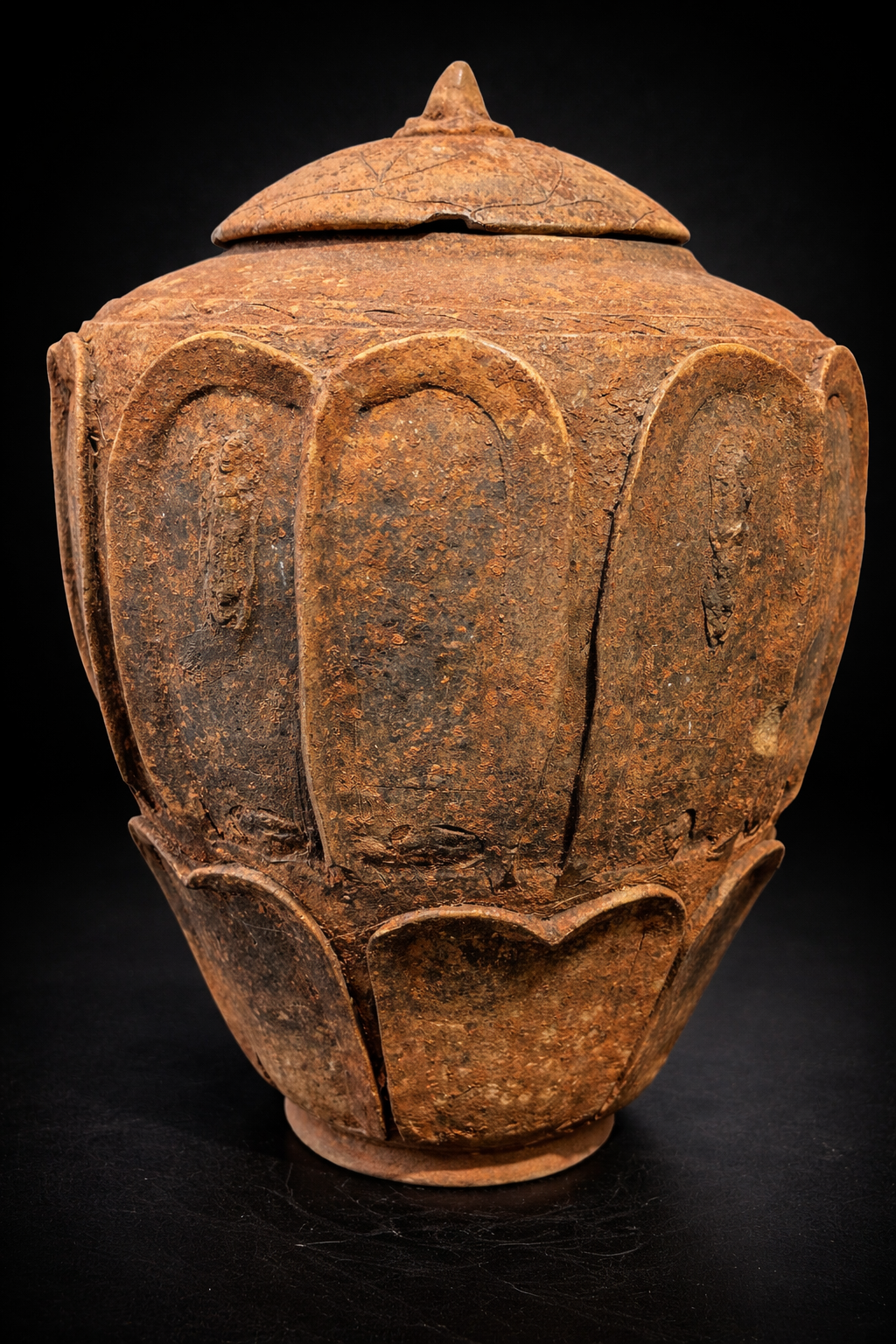 Chine - Rare Urne Funéraire "Hunping" à Décor de Lotus - Période des Six Dynasties, Dynastie Jin (265 – 420 ap. J.-C.) – Image 3